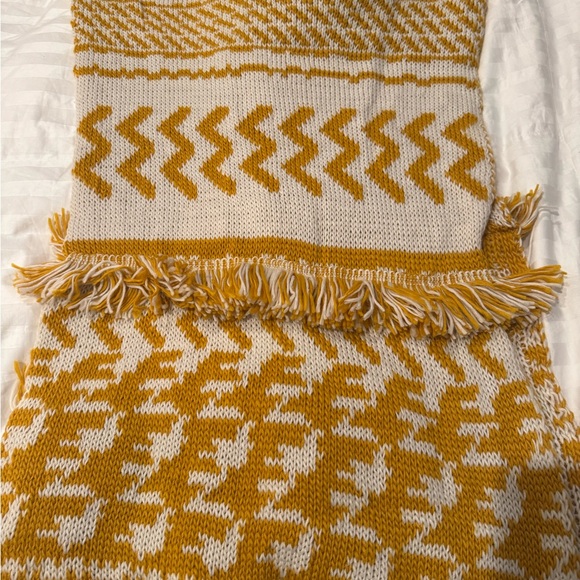 NWT Free People Gold Mustard Fringe Blanket Scarf Boho Chic - Picture 6 of 6